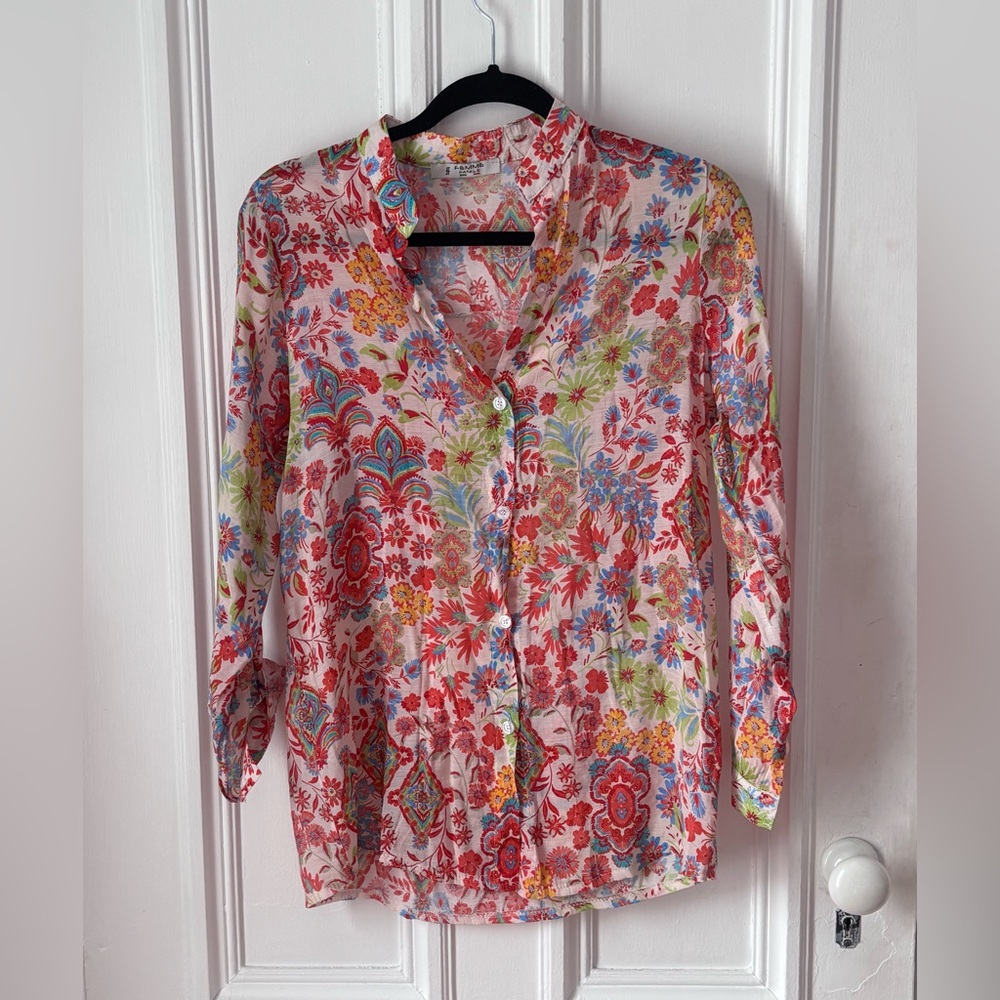 Women’s Femme Fatale Long Sleeve Sheer Button Front Floral Blouse Size Small